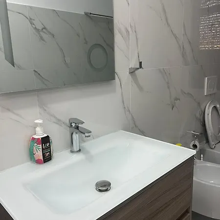 Apartament Lungomare M * Влёра